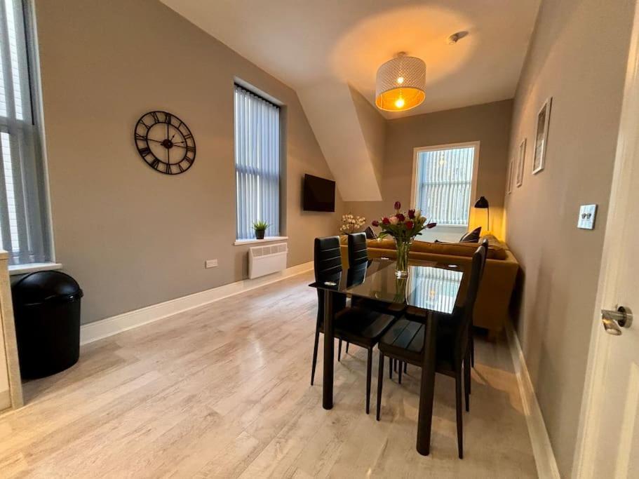 Teds Apartments-town Centre-apt1 * Blackpool